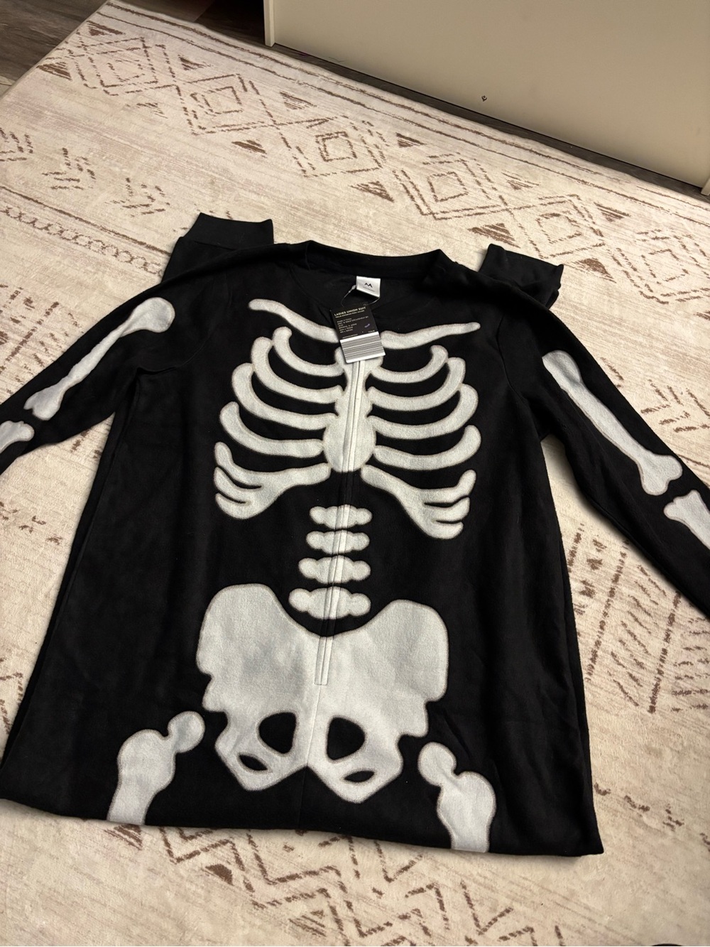 Women’s skeleton outfit